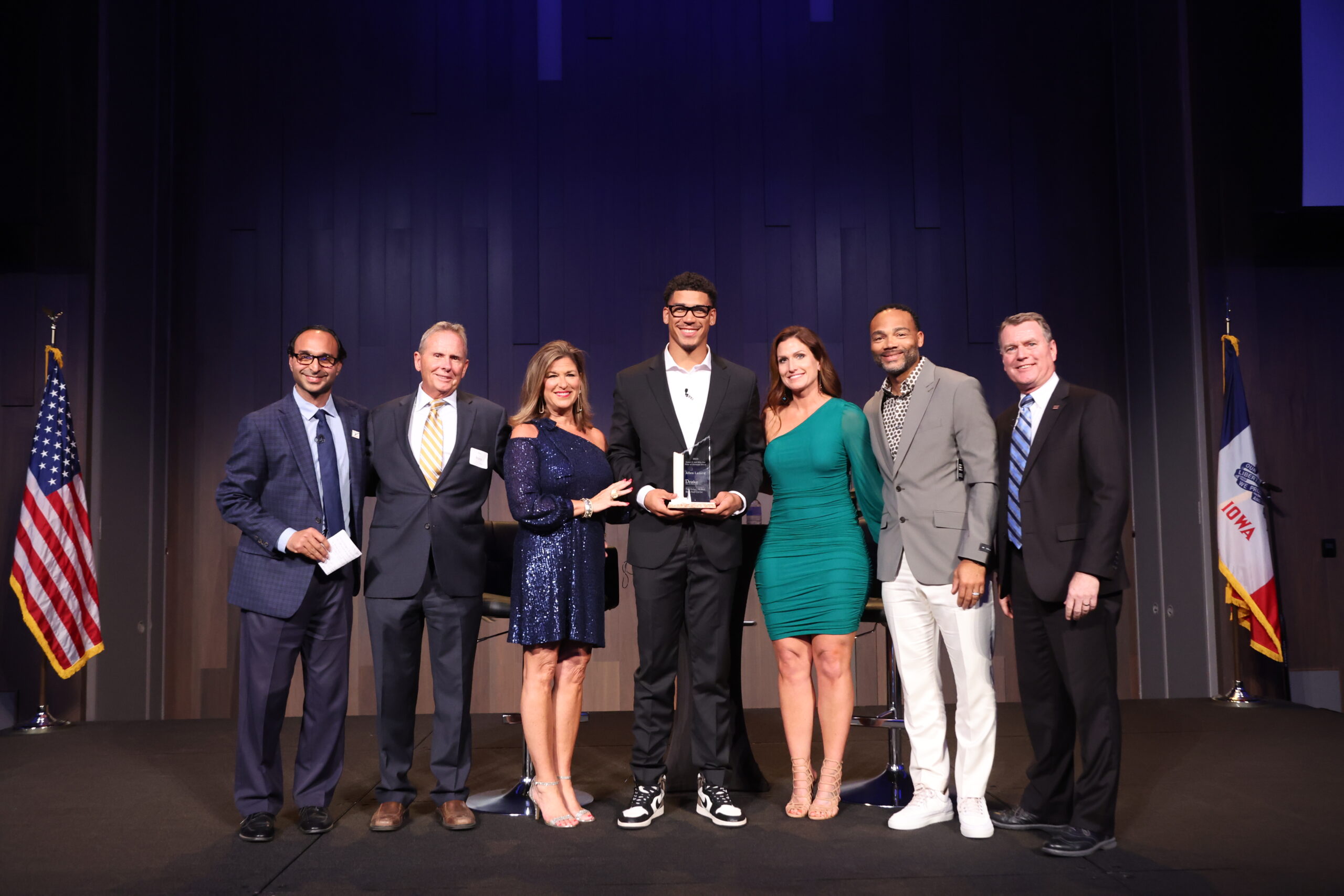 The Ray Center Honors Allen Lazard with the Robert D. and Billie Ray Pillar of Character Award